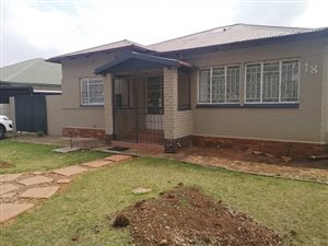 3 Bed House in Selection Park