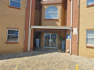 150 m² Commercial space in Horison Park