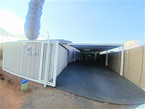 4 Bed House in Fishers Hill
