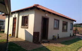 3 Bedroom House in Theresa Park
