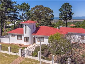 4 Bed House in Helena Heights