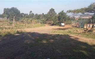 4.2 ha Land available in Waterfall