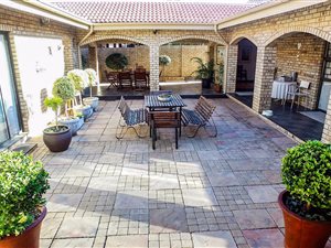 4 Bed House in Hillcrest