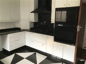 4 Bed House in Orange Grove