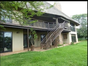 5 Bed House in Phezulu