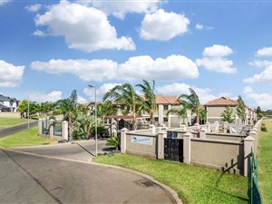 2 Bed Apartment in Helderwyk Estate