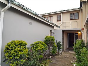 3 Bed House in Newlands West