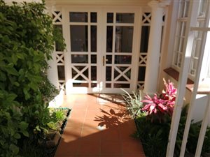 4 Bed Cluster in Waterkloof
