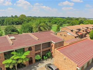 3 Bed Apartment in Hennopspark