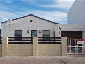 3 Bed House in Mitchells Plain Central