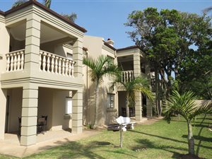 2 Bed Apartment in Uvongo