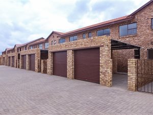2 Bed Duplex in Crystal Park