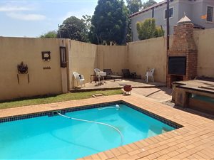 6 Bed House in Monument Park