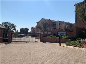 2 Bed Apartment in Randpark Ridge