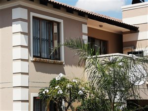 2 Bed Apartment in Arundo Estate