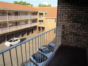 2 Bed Apartment in Vanderbijlpark CW3