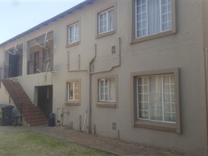 2 Bed Apartment in Wilgeheuwel