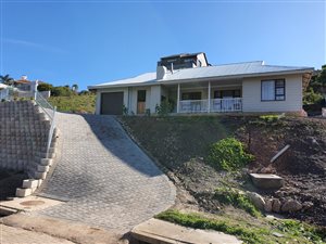 4 Bed House in Island View