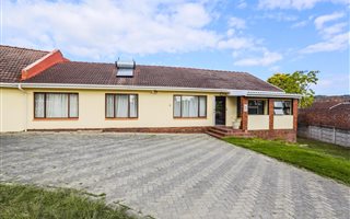 3 Bedroom House in Nahoon Valley