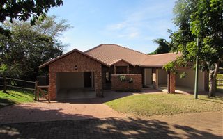 3 Bedroom House in White River Country Estate