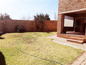 2 Bed Townhouse in Ruimsig
