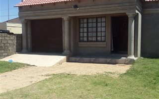 3 Bedroom House in Klarinet