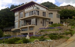 3 Bedroom House in Bronkhorstbaai
