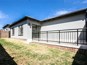 3 Bed Simplex in Parkrand