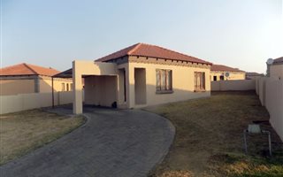 3 Bedroom Townhouse in Northfield