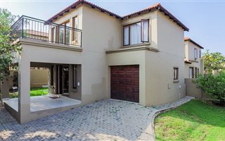 2 Bedroom House in Kyalami Hills