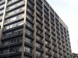 Bachelor apartment in Braamfontein