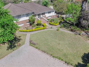 11 Bedroom House in King Williams Town