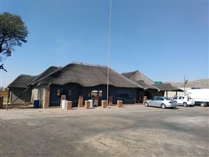 5.5 ha Land available in Zandfontein AH