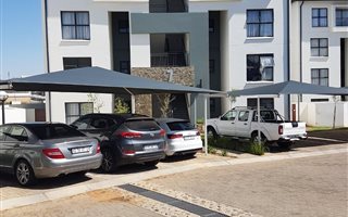 3 Bedroom Apartment in Westlake