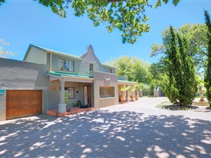 5 Bed House in Camphers Drift