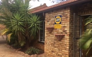 4 Bedroom Townhouse in Safari Gardens