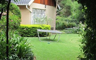 2 Bedroom Garden Cottage in Cresta