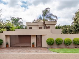 4 Bedroom House in Meyersdal