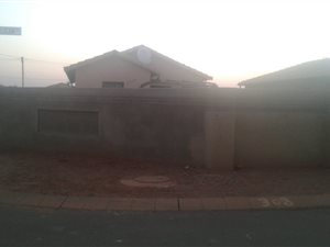 3 Bed House in Protea Glen