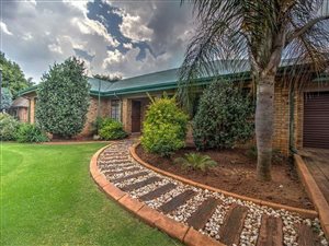 8580 m² Farm in Bredell AH