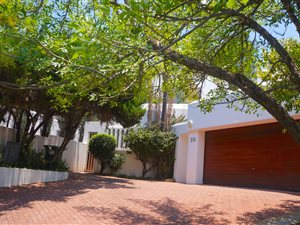 4 Bed House in River Club