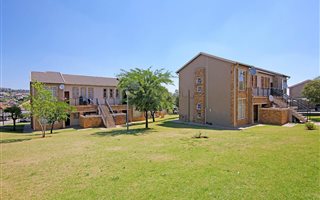 2 Bedroom Apartment in Laser Park