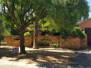 5 Bed House in La Hoff