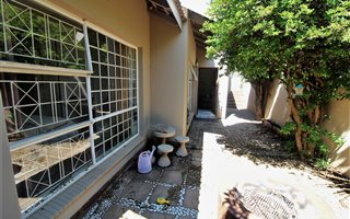 3 Bedroom House in Greymont