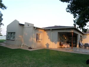 Smallholding in Benoni North AH