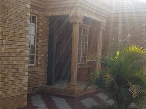 3 Bed House in Clarina