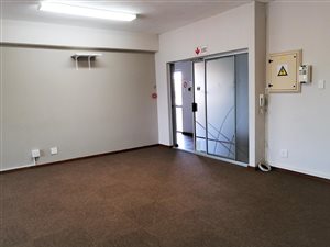 135 m² Commercial space in Dormehlsdrift