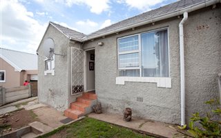 2 Bedroom House in Kensington