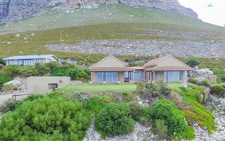 2 Bedroom House in Bettys Bay