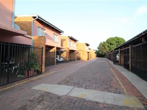 2 Bed Apartment in Dorandia